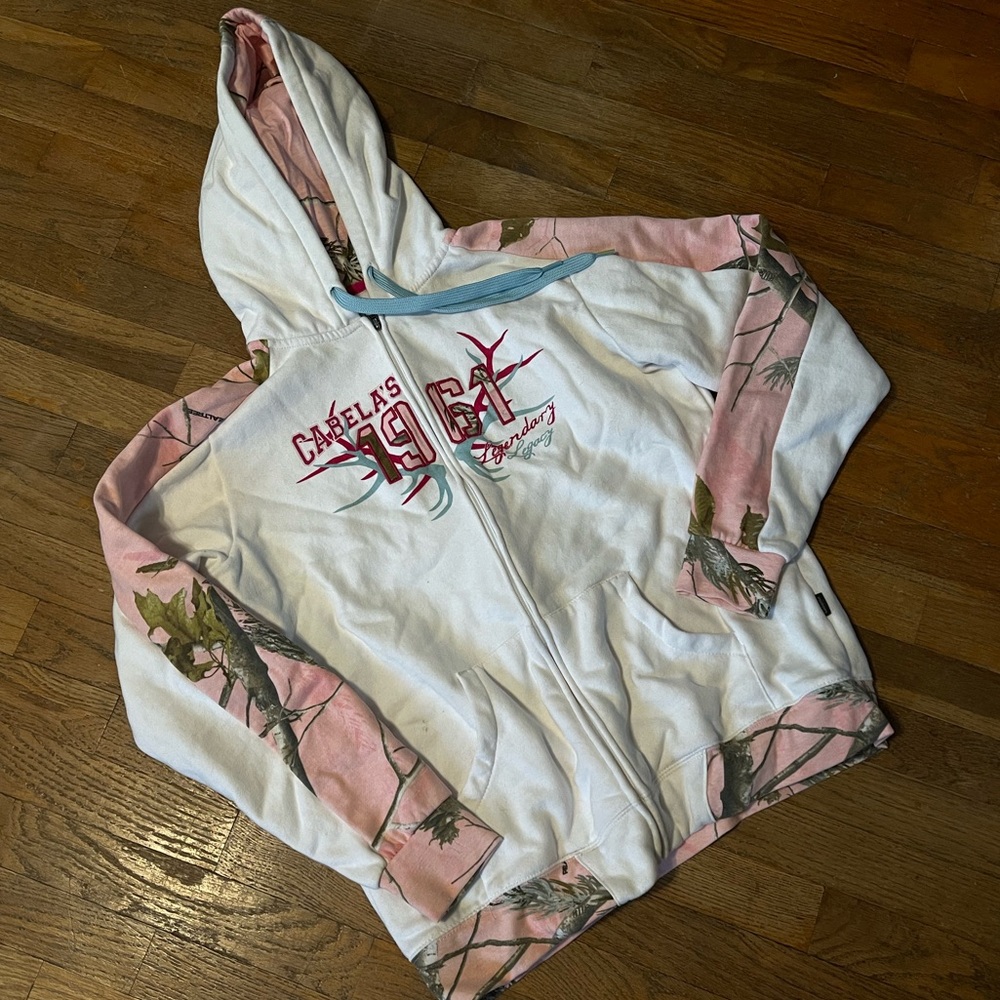 Cabela’s Size Large Sweatshirt jacket